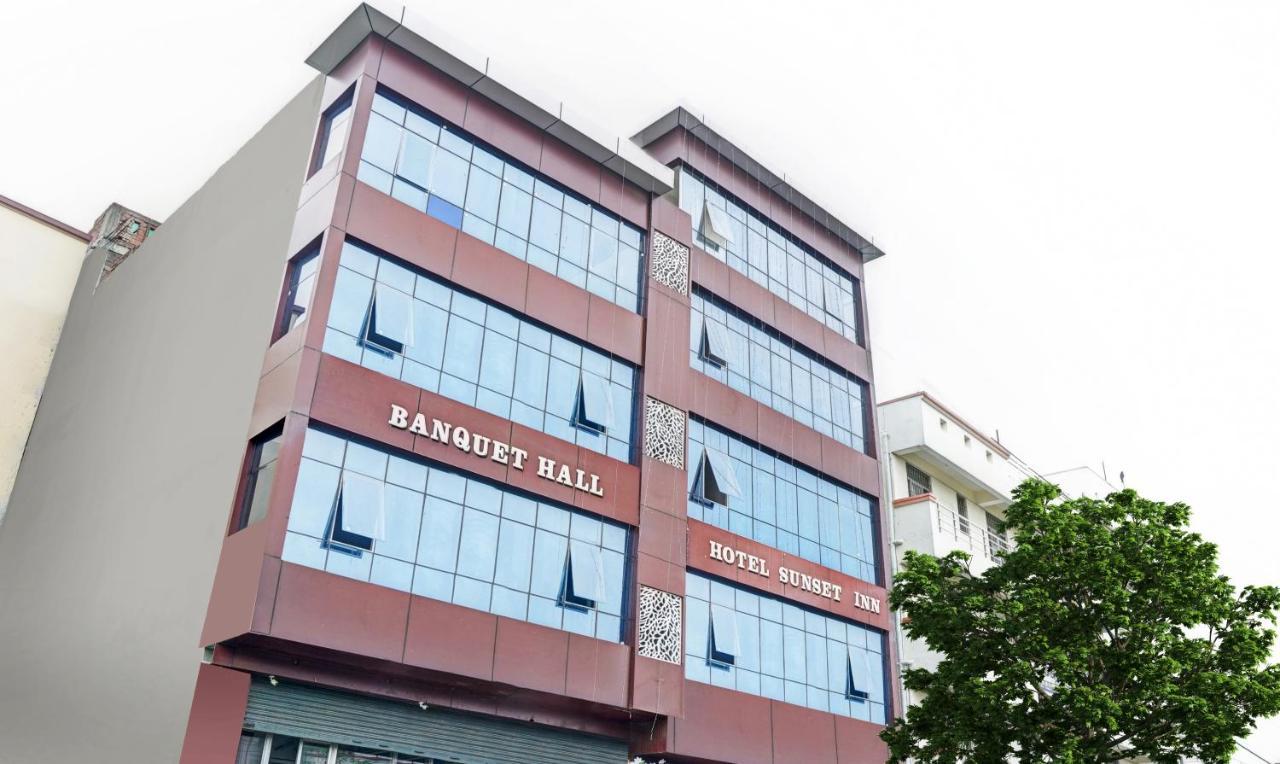 Oyo Flagship Hotel Sunset Inn Патна Екстериор снимка